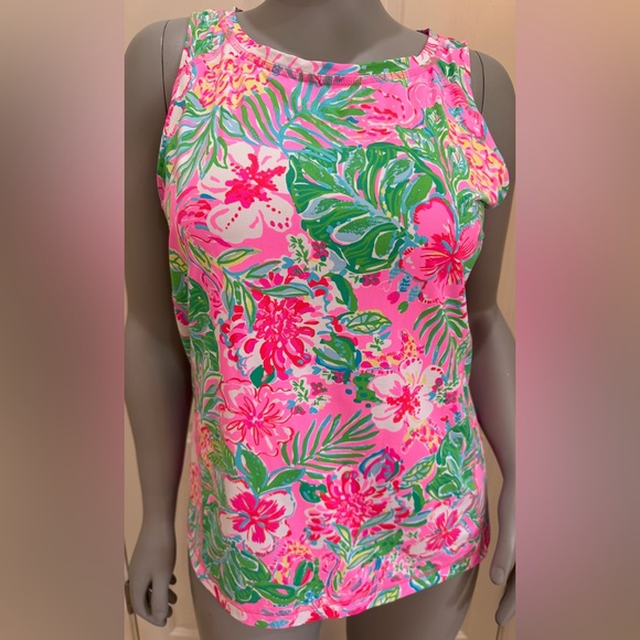 Lilly Pulitzer Tops - Luxletic top by Lilly Pulitzer. Size XL